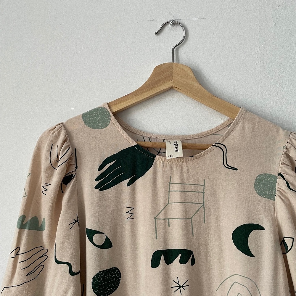 EVE GRAVEL pink and green blouse